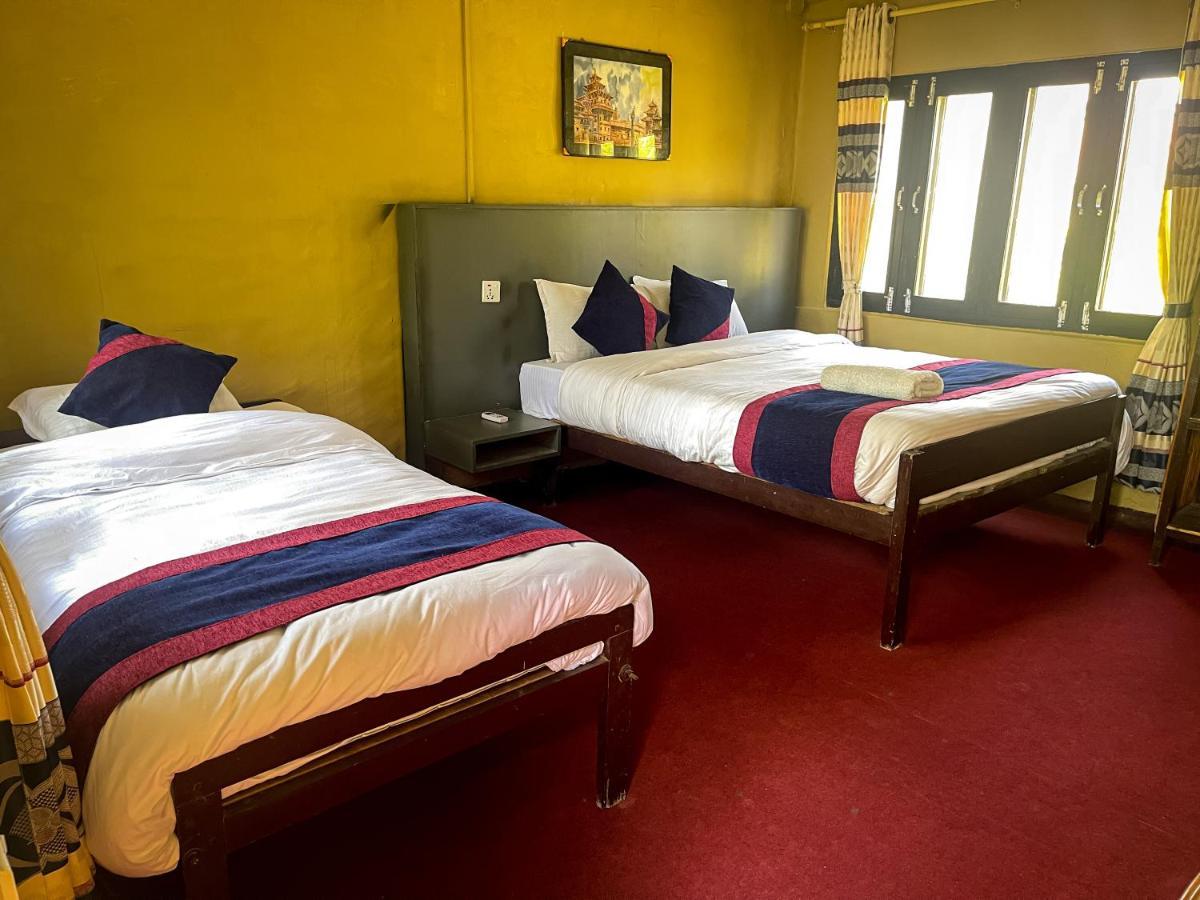 Hotel Tharu Garden, Sauraha Exterior photo