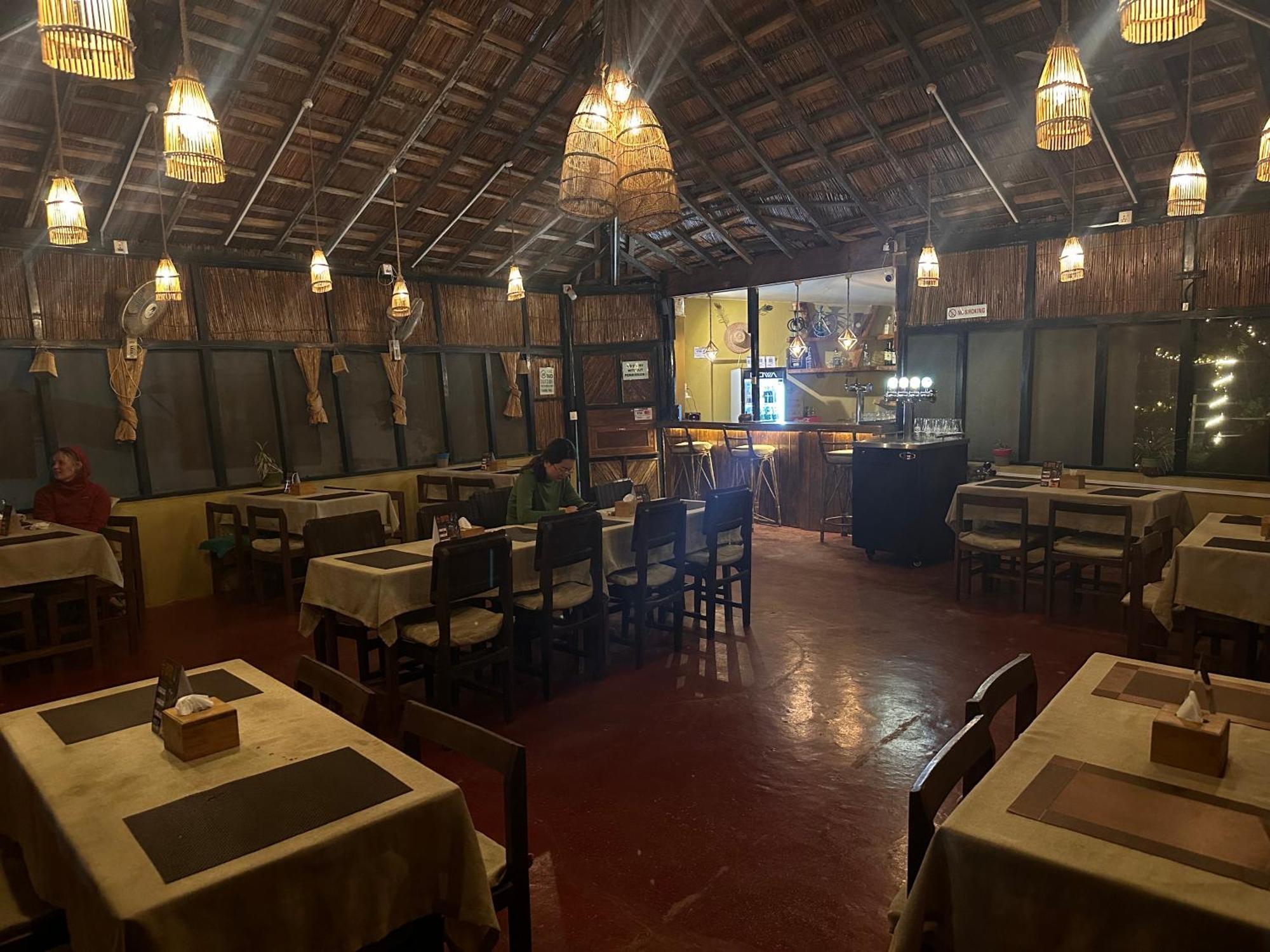 Hotel Tharu Garden, Sauraha Exterior photo